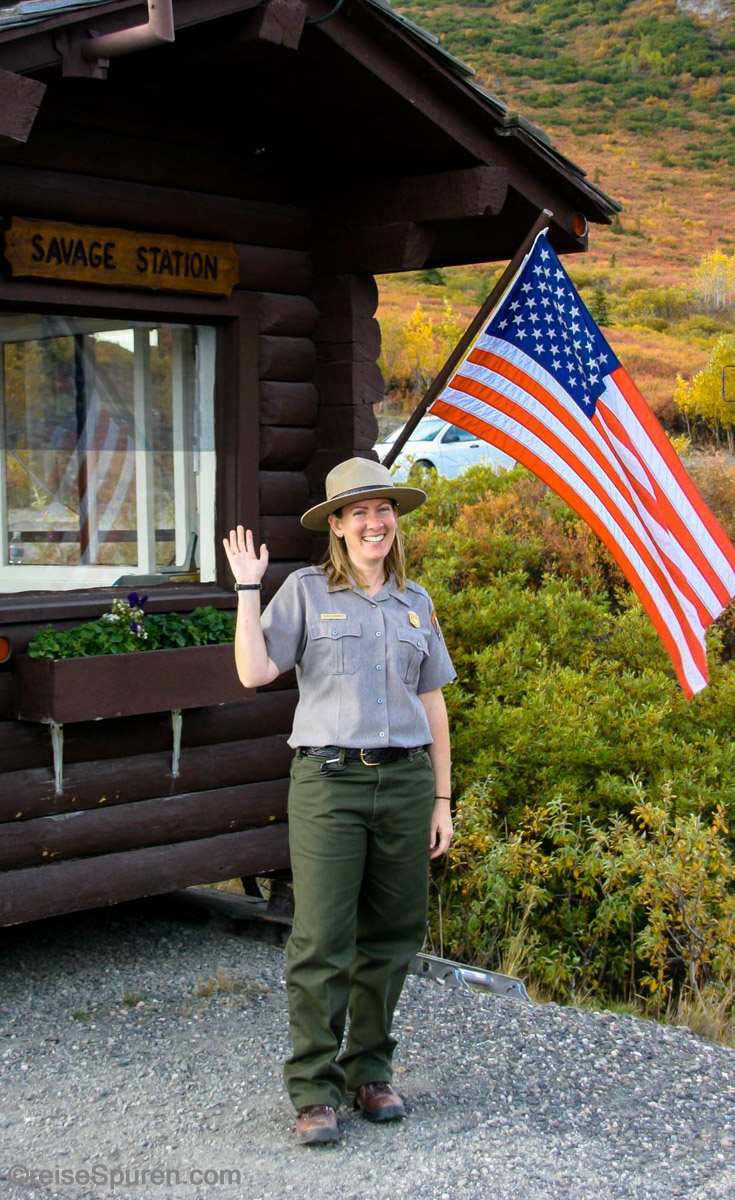 Freundliche Rangerin